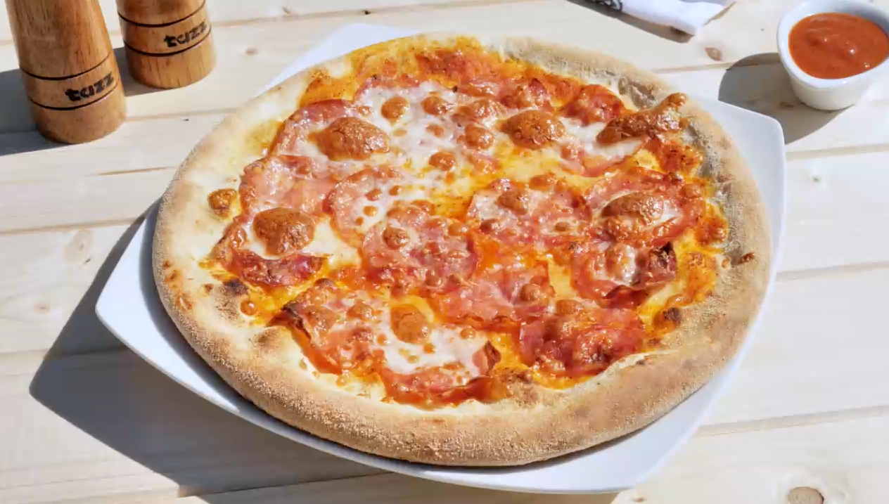 Strong Pizza cu salam uscat adevărat Napoli (450 g)