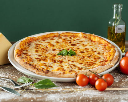 Pizza la alegere + suc + sos